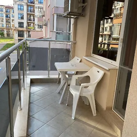 Gazde/Camere de închiriat Eli Pomorie