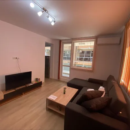 Gazde/Camere de închiriat Eli *