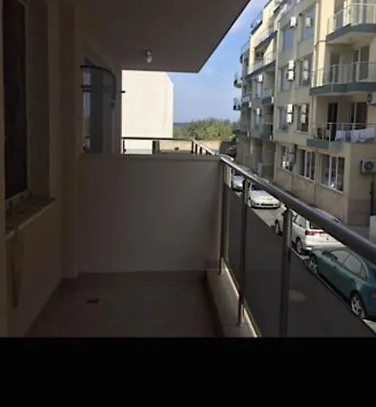 Gazde/Camere de închiriat Eli