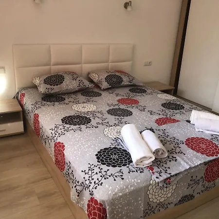 Eli בית אירוח *