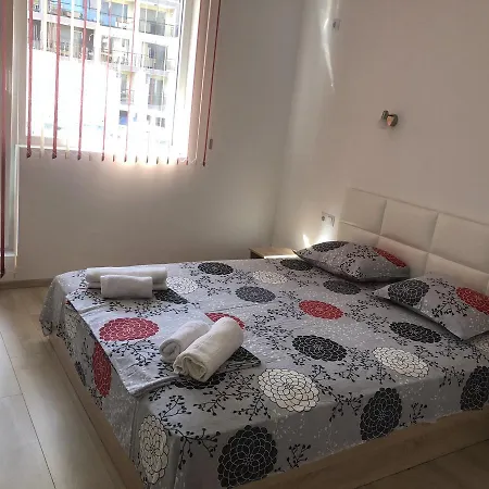 Eli Gazde/Camere de închiriat
