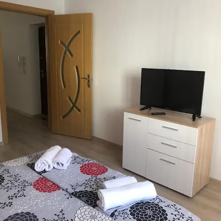 בית אירוח Eli *