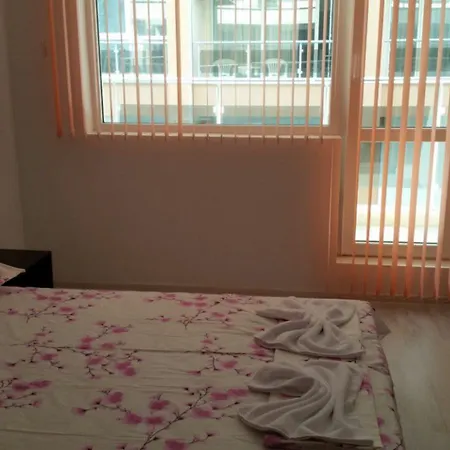 בית אירוח Eli פומורי