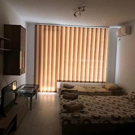 בית אירוח Eli פומורי